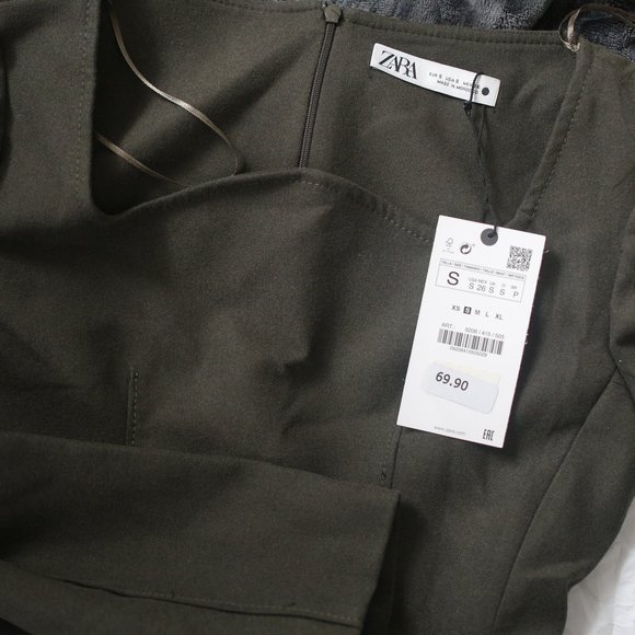 NWT TOPSTITCHED KHAKI SLIT TOP. - Picture 6 of 10